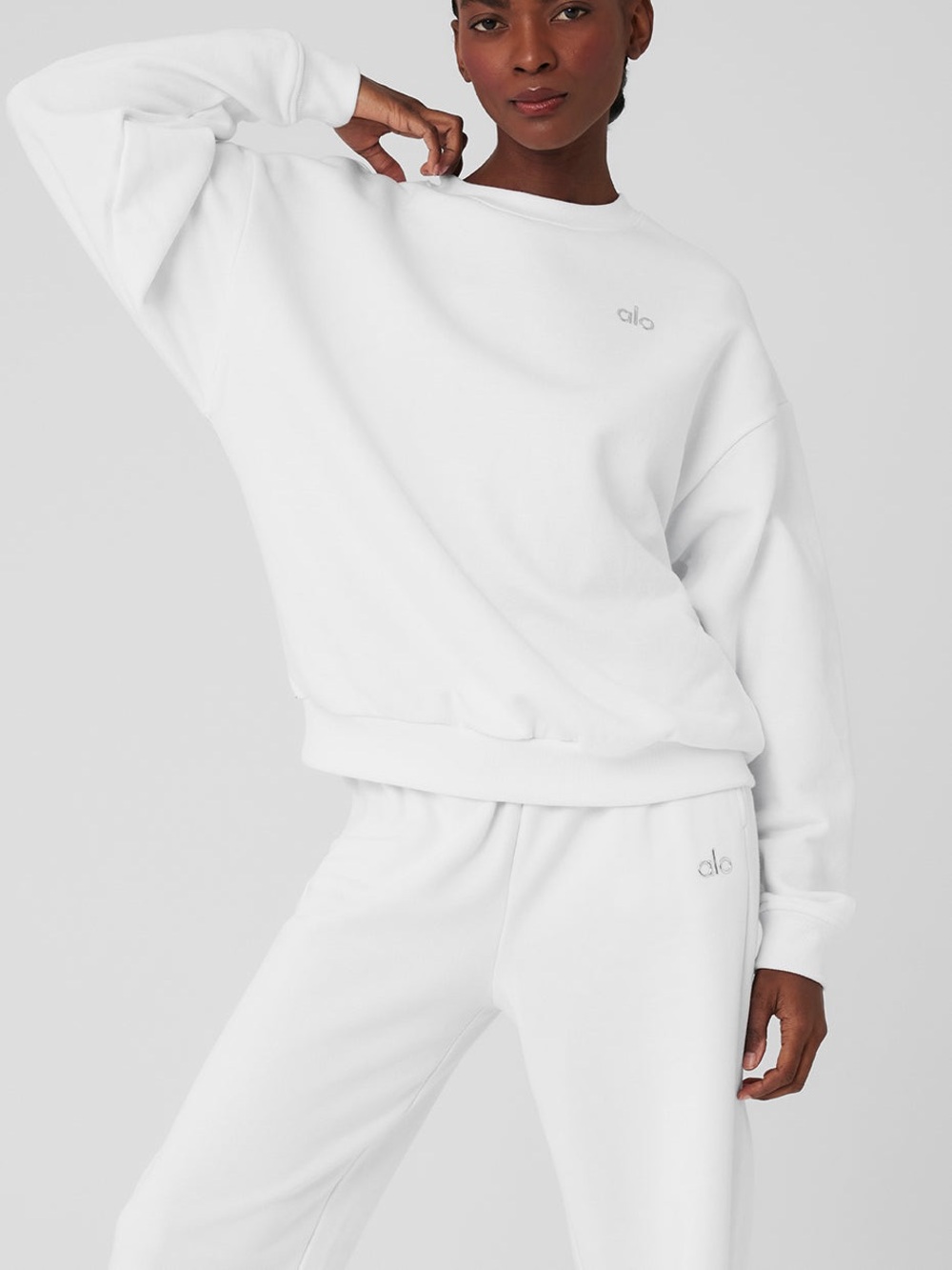 ALO Yoga White Accolade Crewneck Jogger sweat set